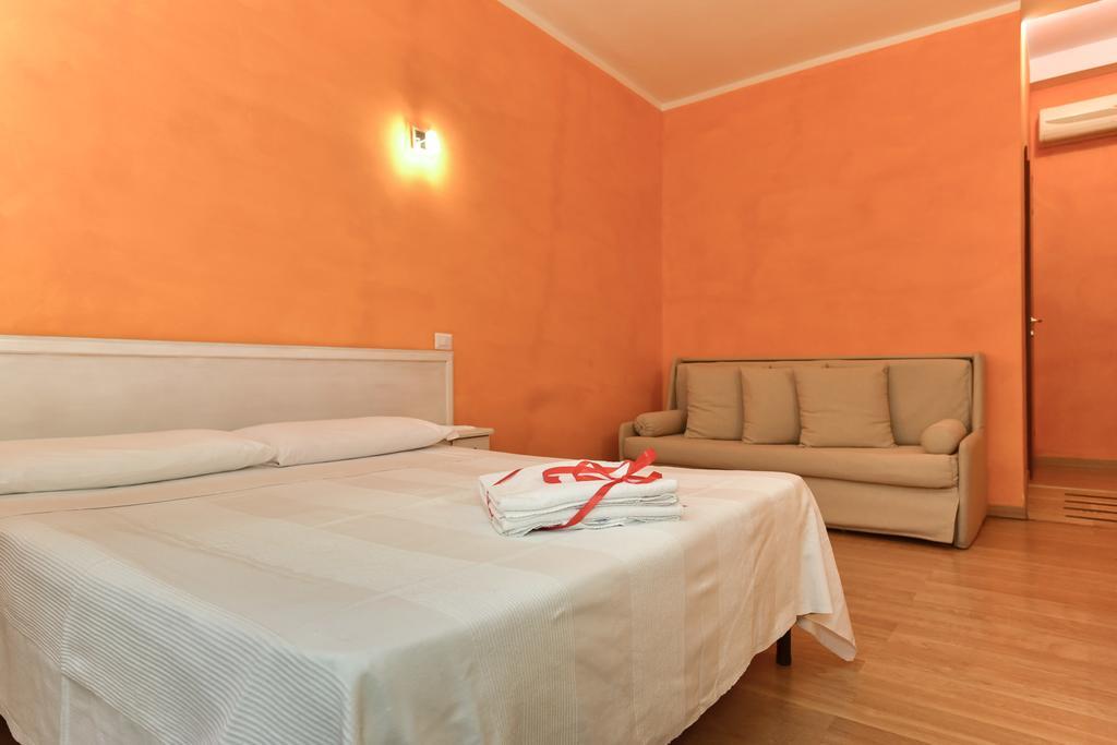 Claudia 3* Roma
